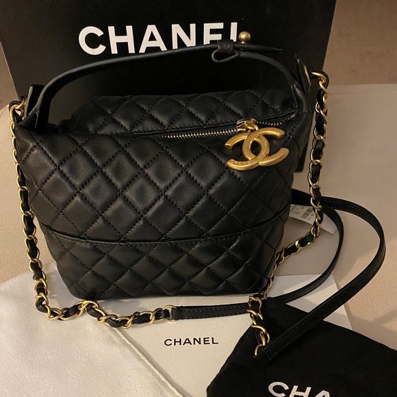 Chanel Sac Hobo Bag - Picture 4 of 9